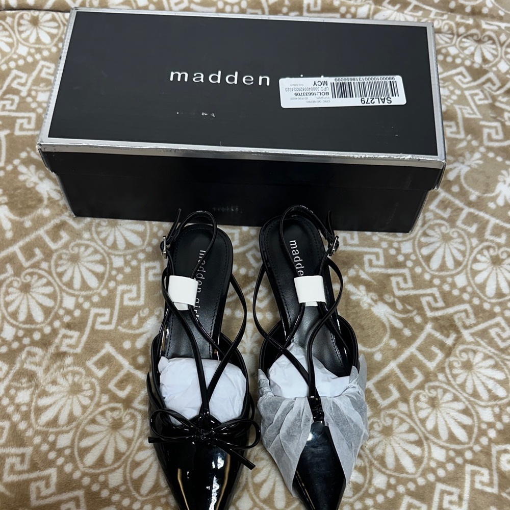 Madden Girl Vixen  Black Patent Heels NWT